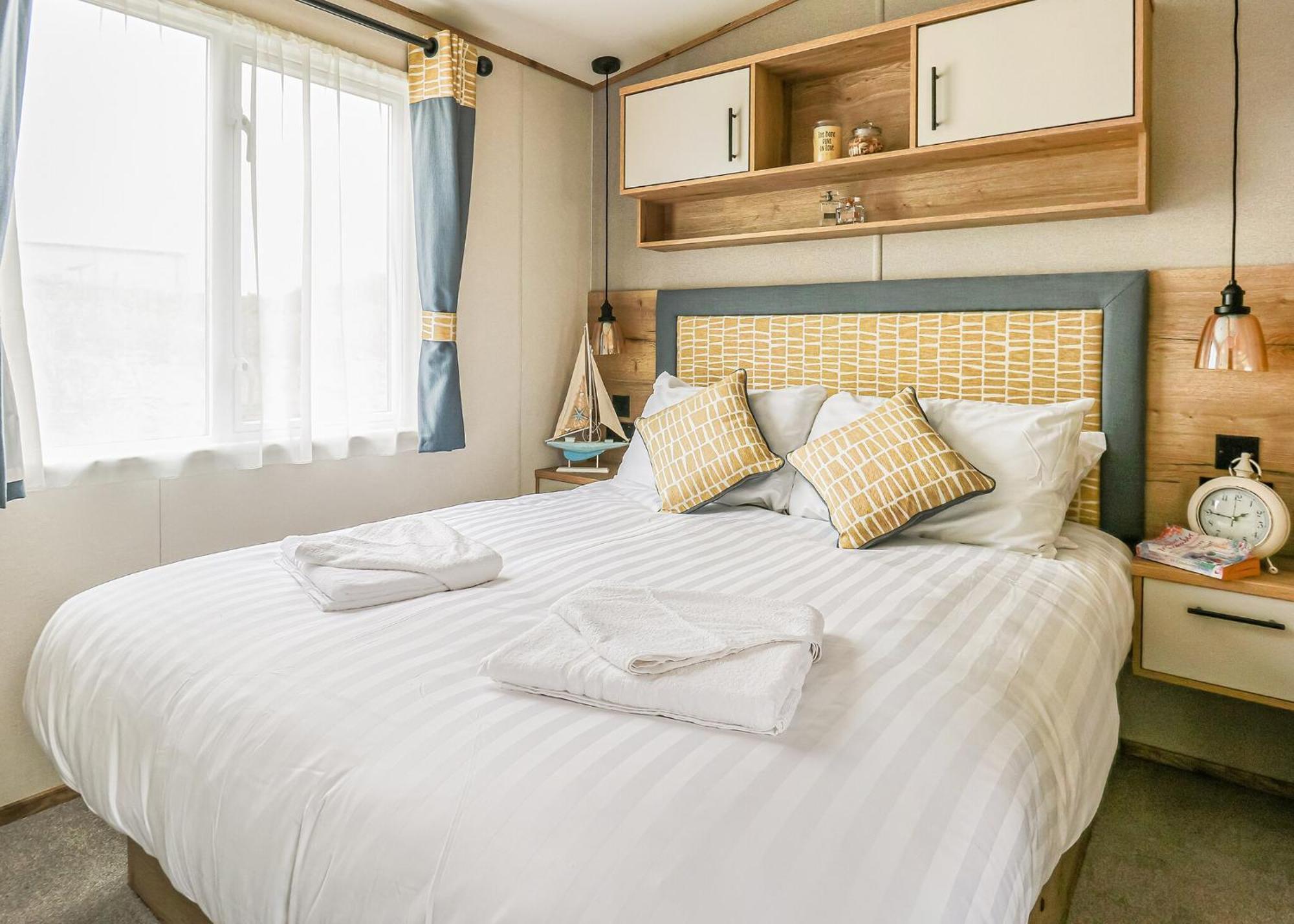 Waters Edge Leisure Park Hotel Кардиган Екстериор снимка